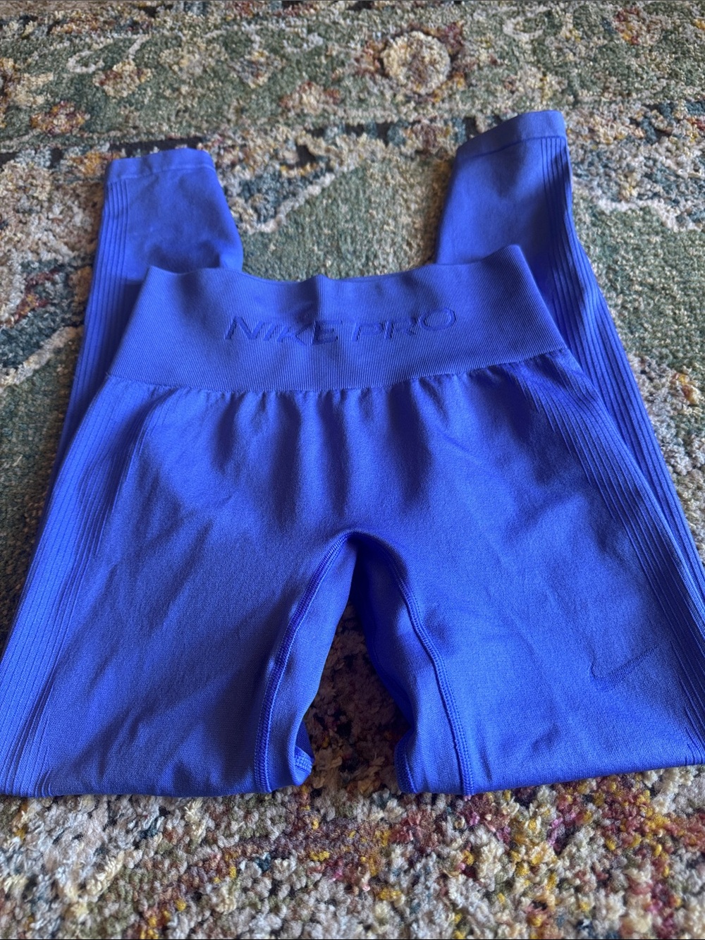 NIKE PRO WOMENS TRAINING LEGGINGS IN SZ XS…NWT